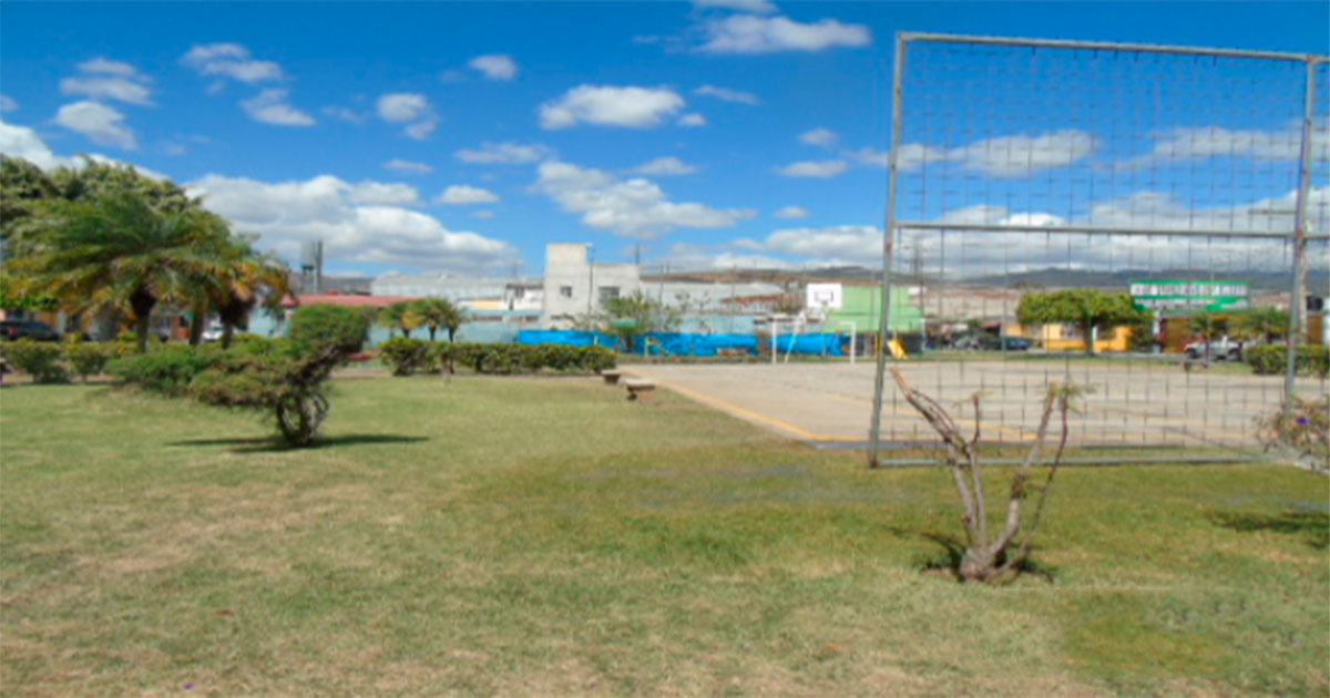 Venta de Casa o Casas, Terrenos, Propiedades, Apartamentos, Inmuebles en Guatemala, zona 11, zona 7, zona 2, zona 18, zona 16, Mixco, Carretera Al Salvador, Fraijanes, Santa Catarina Pinula, Antigua Guatemala, Villa Nueva, Villa Canales, San Miguel Petapa - Venta o Alquiler de Casas En Guatemala